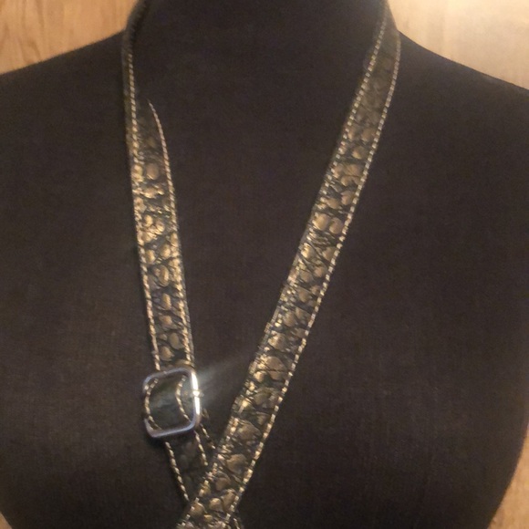 Pretty Pink Rhinestone Crossbody Purse - Picture 11 of 14